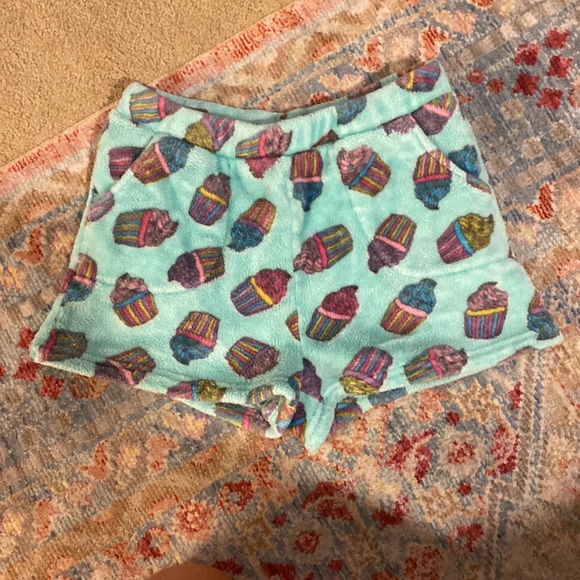 PJ SHORTS/PANT PACKAGE!!! - Picture 4 of 9